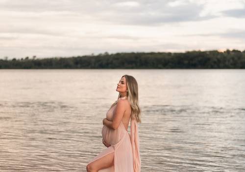 gestante de ensaio de gestante no estúdio + externo | dom