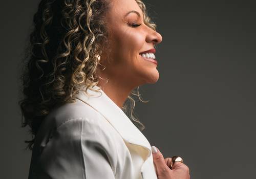 corporativo de ensaio corporativo no estúdio | cirurgiã dentista | camila herrero