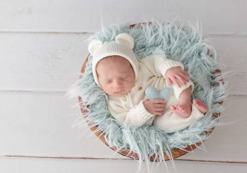 Newborn de Gabriel Torraca