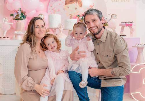 Aniversários Infantis de Aniversário 3 anos Aurora e 1 ano Olívia.