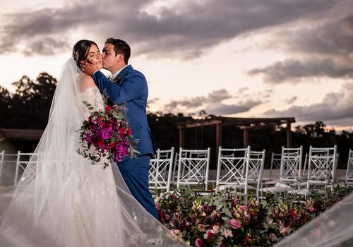 Casamento de { Débora + Caio }