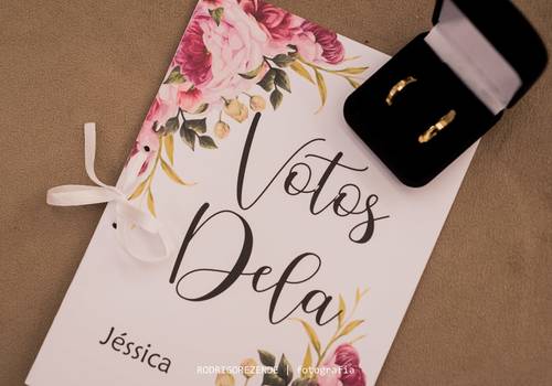 A emoção dos votos de casamento.