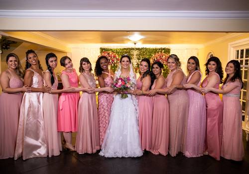 Como conviver em harmonia com as madrinhas de casamento?