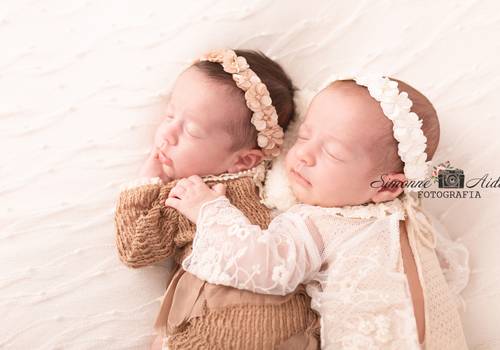Newborn Gêmeos  de Ensaio Newborn Laura e Catarina 25 dias