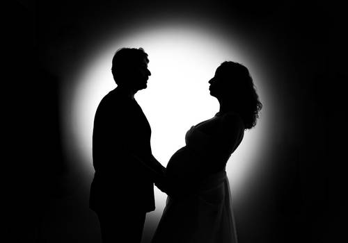 Gestante de Dalila e Alexandre a espera de Árian