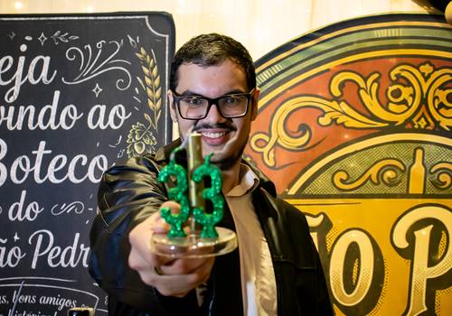 Aniversário adulto de João Pedro - 33 anos