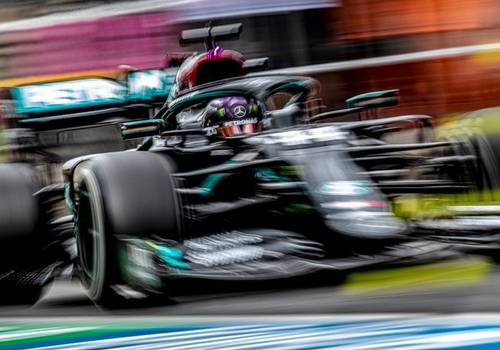 Hamilton domina qualifying e marca sua sétima pole na Hungria