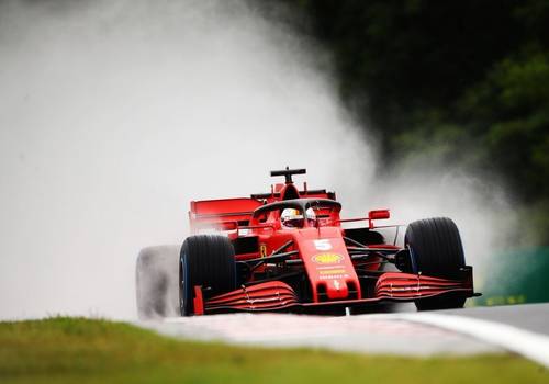 Vettel pela primeira vez na frente!