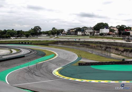 Thiago Camilo e Rubens Barrichello vencem na Stock Car