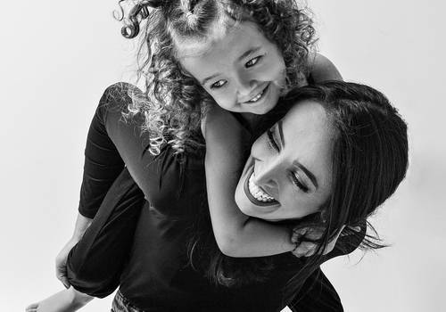 MODERN MOM - ENSAIO DE PAIS E FILHOS de ESPECIAL DIA DAS MÃES