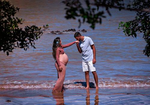 GESTANTE de ESPERANDO DAVI LUCCA 