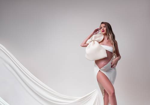 GESTANTE de THAYNÁ SCHULTZ