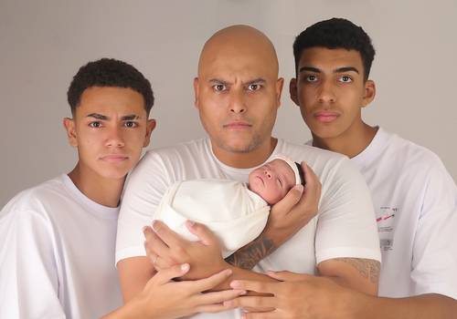 Ensaio Newborn de A proteção tripla da Manu com 10 dias