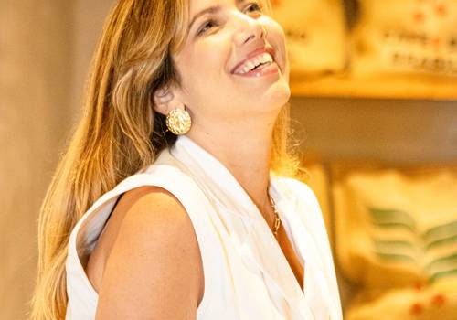 Ensaio Feminino de Ensaio Quelli Brito - Corporativo