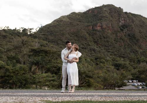 Pré-Wedding de Ensaio Pré-Wedding no Parque das Mangabeiras | Fotos Incríveis - João e Lauana