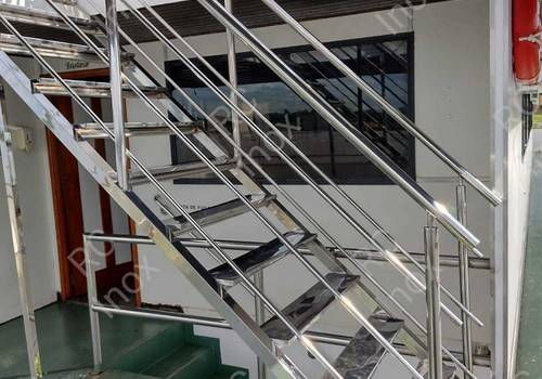 Escada em inox de Escadas de inox