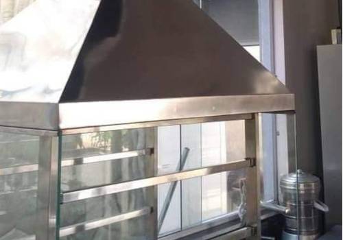 Cozinha  de Coifa e suporte para churrasqueira.