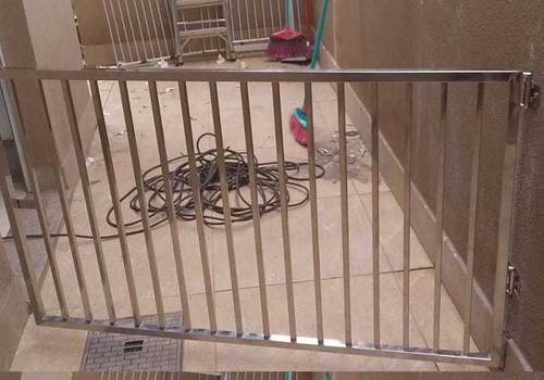 Portões de Portõezinhos para final de escada e pets.