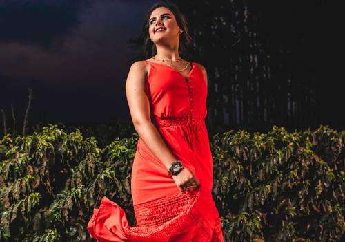 Book Feminino de LAURA