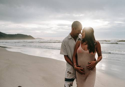 Gestante de Ensaio Gestante | Praia de Itamambuca | Doce espera Helena