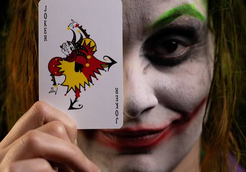 Ensaio Estúdio de Ensaio Make Halloween 2023 - Coringa com @flaviamendes.beauty