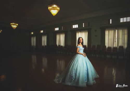 15 Anos de Lívia Fogliarini