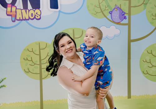 Aniversário Infantil  de Aniversário de 4 anos de Tony 