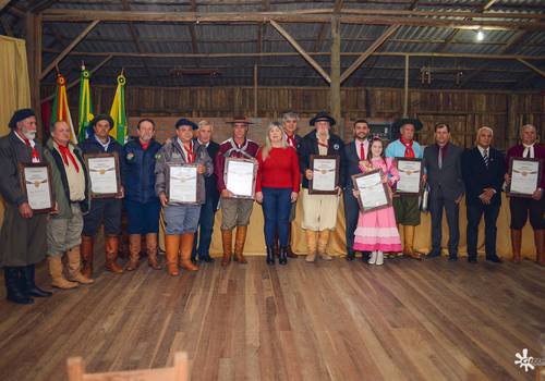 Públicos de Sessão Solene - Mérito Farroupilha