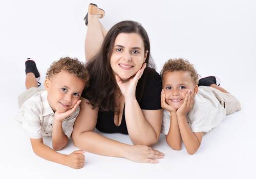 Família de Bernardo e Caio  @osgeminhos.oficial