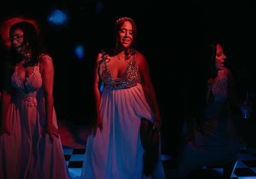 Out  of Script' Wedding