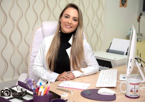 Corporativo de Lara Cortinhas