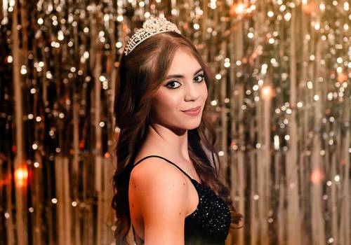 15 Anos de Valentina - Radiante como uma noite estrelada de outono