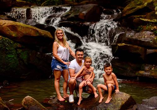 Série L'amore - Fotografia de Família de L'amore: Um dia de cachoeira!