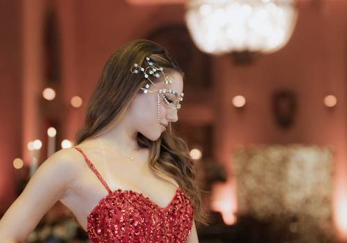 Debutante de Festa de 15 Anos com Tema Baile de Máscaras no Castelo dos Vinhais | Maria Eduarda