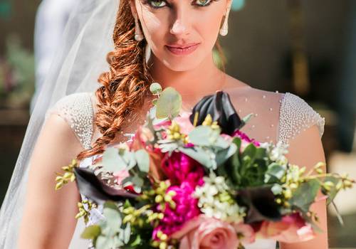 Vai se casar e não sabe qual  buquê usar? Nós vamos tentar te ajudar.