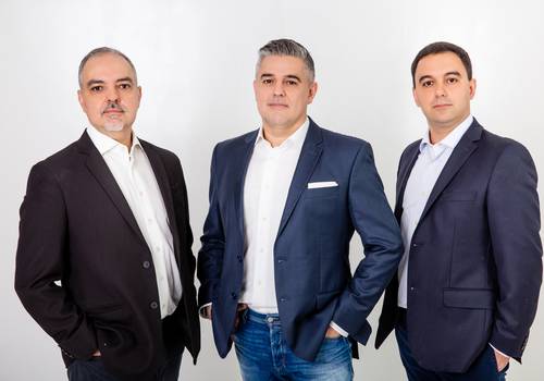 RETRATOS de DRs. MÁRCIO CARDOSO, FÁBIO FRANK E ANIBAL NOGUEIRA