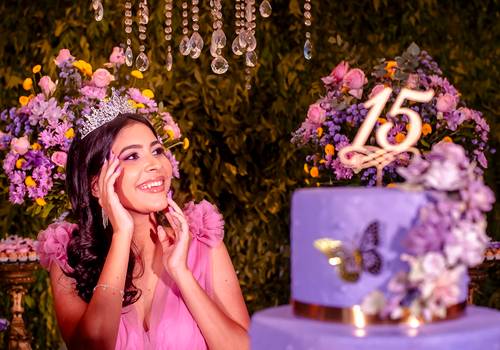 Debutante de Festa 15 anos Bia