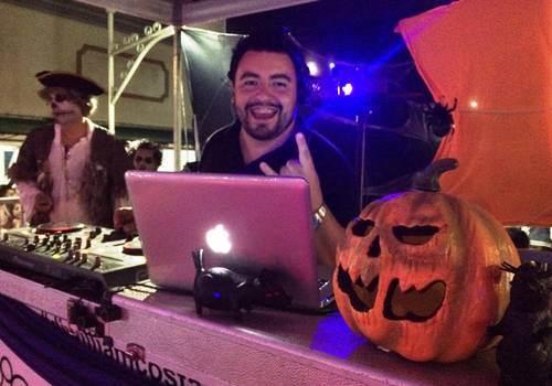 Baladas de Halloween no Patio