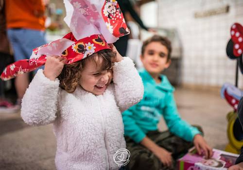 Comemorações de TATÁ E A CHUVA DE PRESENTES