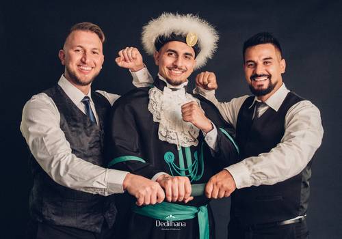 Formatura de Ensaio Dennis