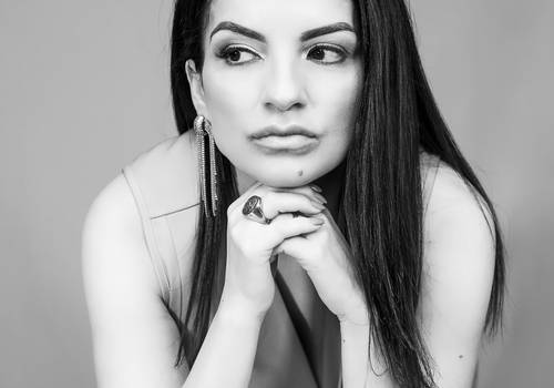 Posicionamento de Imagem de Gabriela dos Santos Rohenkohl  -                                               Consultora de Imagem e Estilo