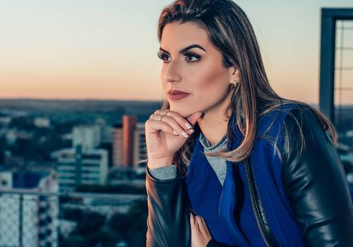 Posicionamento de Imagem de Janaina Brum