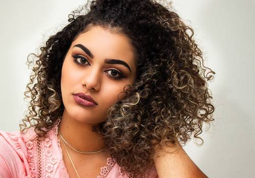 AS TRÊS COLUNAS DAS POSES FOTOGRÁFICAS