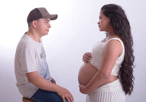 Gestante de A doce espera de Theo Benício 