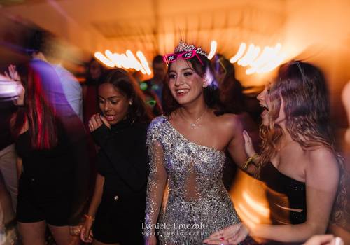 Fotografia de 15 Anos de Fotografia de Aniversário de 15 Anos em Mogi das Cruzes | Ana Luiza no Buffet Santa Arruaça