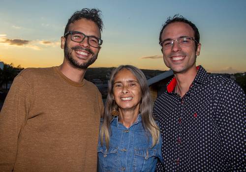 Por ai de Familia Uolou Minha base