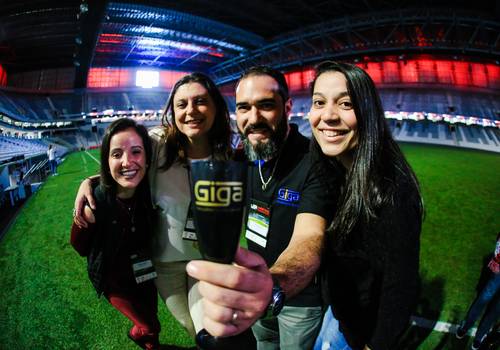 PhotoPress de Giga AV - Arena Experience