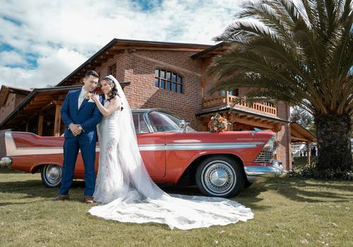 Bodas de Karla + Stalin / Eclesiástico