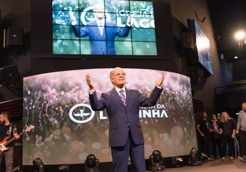 Reuniões de Culto de Celebração Domingo noite 09/12/2018