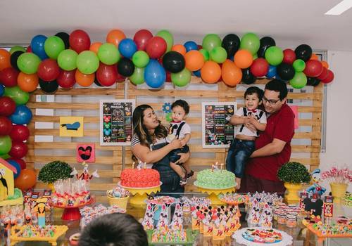 Famílias de Anivérsario Turma do Mickey - Miguel e Brian